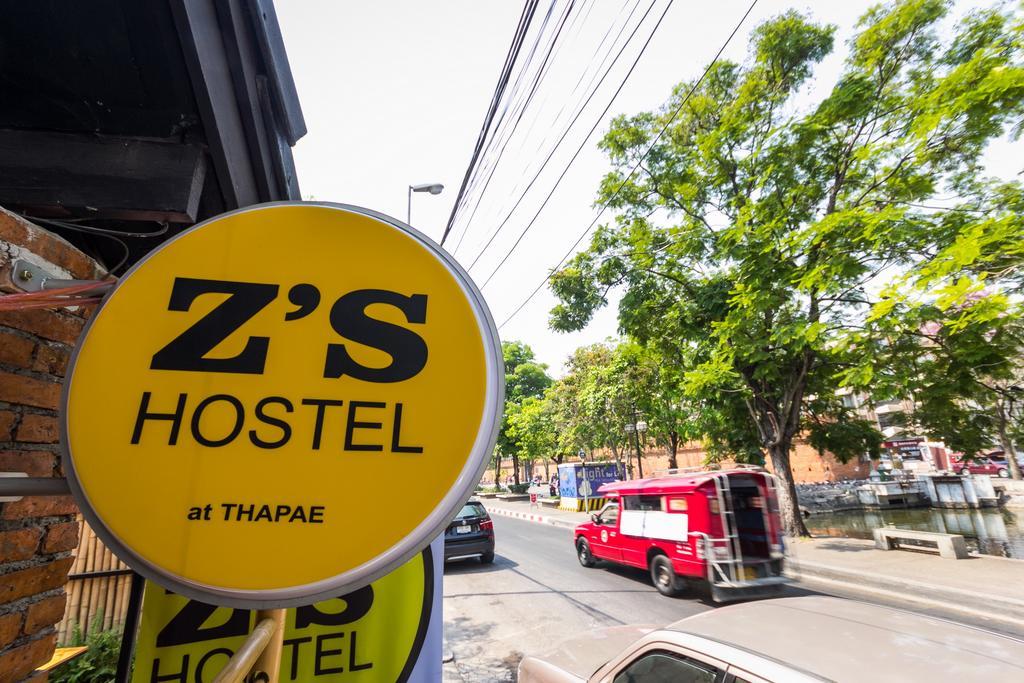 Z'S Hostel At Tha Phae Gate Чиангмай Экстерьер фото